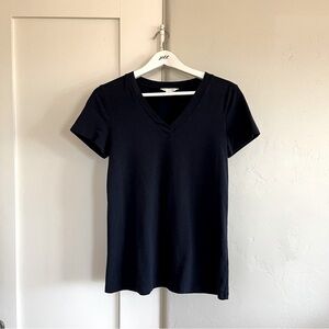 🤍 euc | Caslon | stretch cotton blend vneck tee